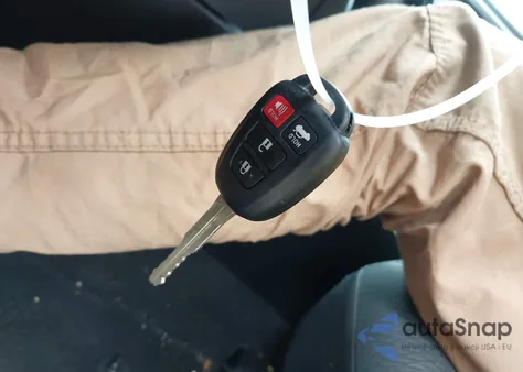 2019 Toyota Corolla Le from USA, damaged, VIN 2T1BURHE2KC166997